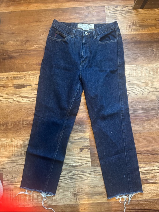 Guess Denim - Women’s guess jeans size 31 classic fit narrow leg and raw hem vintage